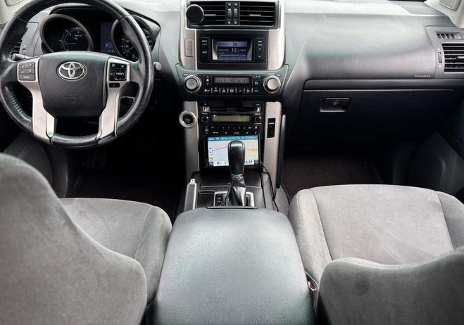 Toyota Land Cruiser 3.0 D4D 4WD 190ch 60 ANNIVERSAIRE Blanc de 2012
