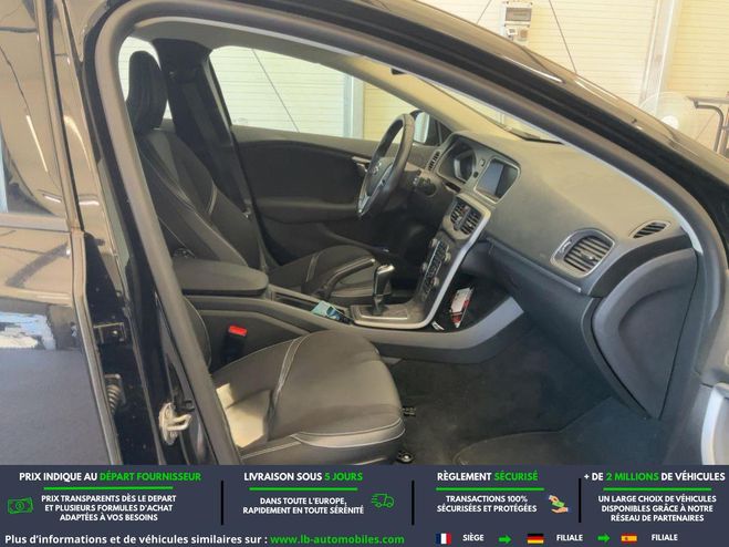 Volvo V40 T2 122 ch BVM Noir M�tallique de 2018