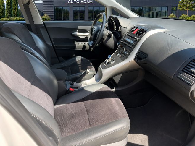 Toyota Auris HSD 136h EXECUTIVE BLANC NACRE de 2010