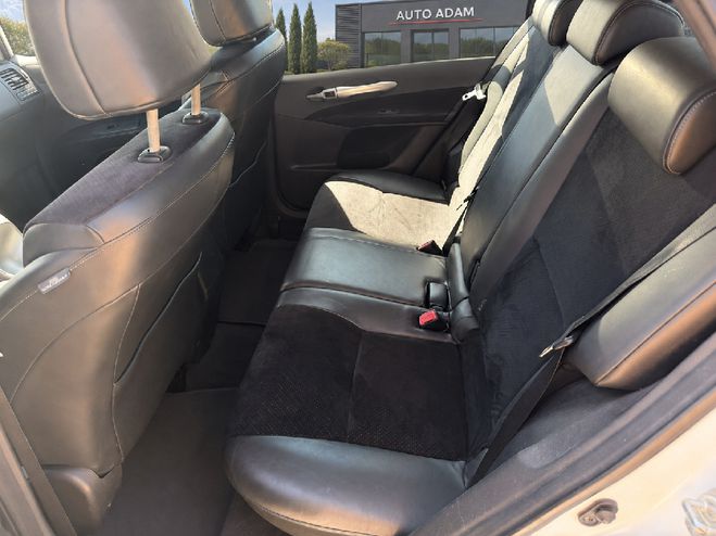 Toyota Auris HSD 136h EXECUTIVE BLANC NACRE de 2010