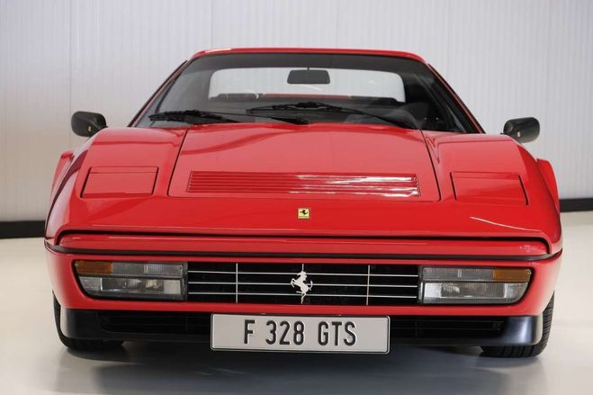 Ferrari 328 GTS V8 3.2 270ch / 24 918 km d'origine Rouge de 1989