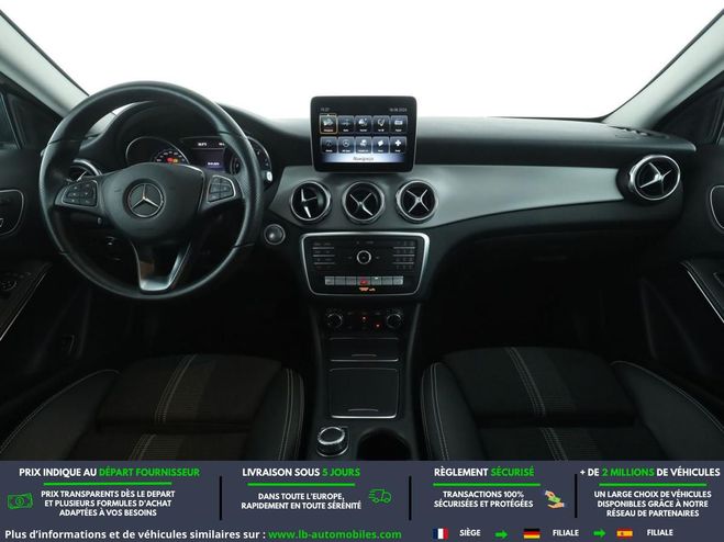 Mercedes Classe GLA 200  BVA Bleu M�tallique de 2019