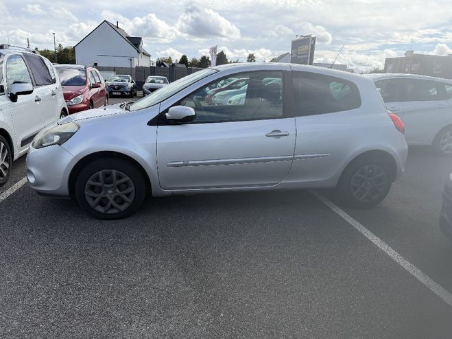 Renault Clio III dCi 75 eco2 Dynamique TomTom Euro 5 GRIS de 2011