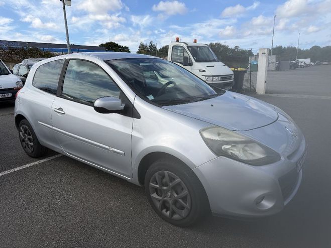 Renault Clio III dCi 75 eco2 Dynamique TomTom Euro 5 GRIS de 2011