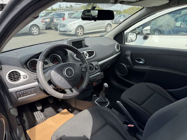 Renault Clio III dCi 75 eco2 Dynamique TomTom Euro 5 GRIS de 2011