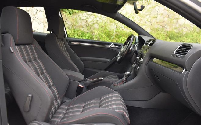 Volkswagen Golf VI GTI 2.0 TSI 210 ch DSG6 PHASE 2 Gris de 2011