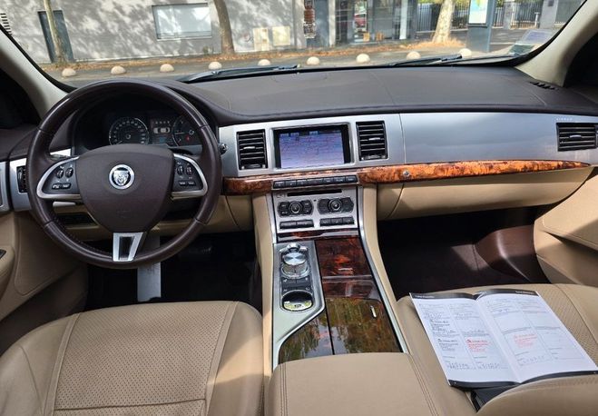 Jaguar XF 3.0L V6 241ch Diesel Luxe Boite Auto Autre de 2012