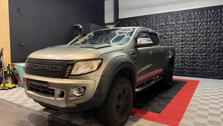 Ford Ranger LIMITED 3.2l TDCi 200CH DOUBLE CABINE AT 2015 d'occasion a  Le Broc (63)