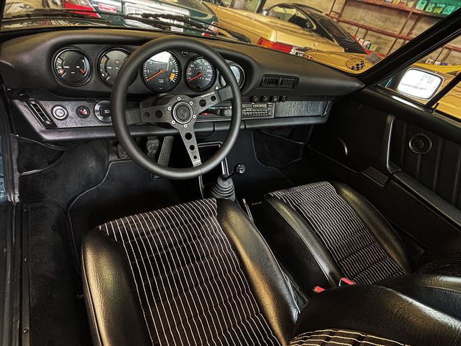 Porsche 911 SC 3.0 Targa bleu de 1982