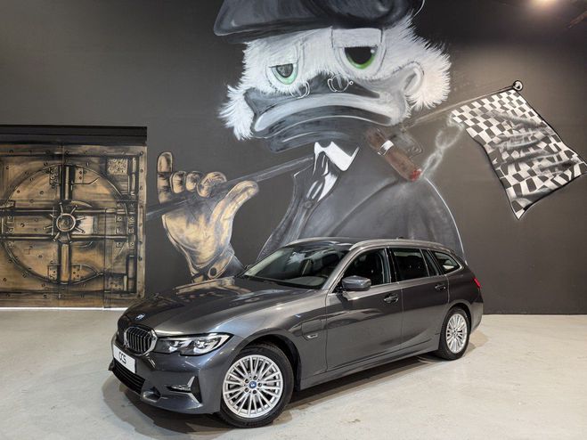 BMW Serie 3 Touring (7) 330e xDrive 292ch Luxury BVA Gris Fonc� de 2022