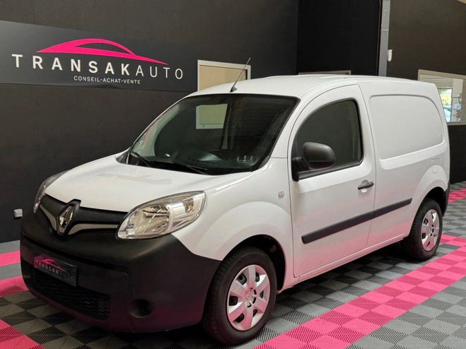 Renault Kangoo blue dci 80 distribution faite pneus ava Blanc de 2021