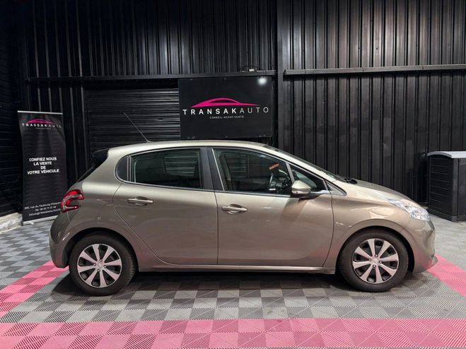 Peugeot 208 affaire 1.4 e-hdi 68 fap bmp5 blue lion  Marron de 2013