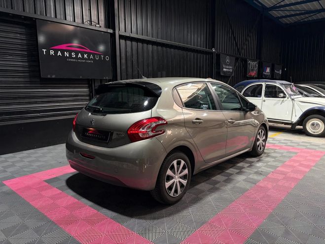 Peugeot 208 affaire 1.4 e-hdi 68 fap bmp5 blue lion  Marron de 2013