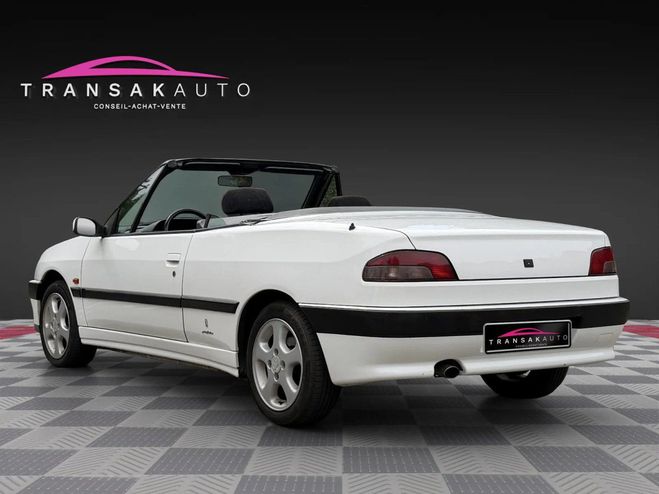 Peugeot 306 CABRIOLET 2.0i 121 ch - DESIGN ASSEMBLAG Blanc de 1995