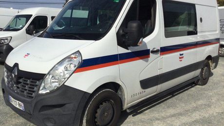 Renault Master III FG F3300 L2H2 2.3 DCI 110CH CABINE A 2018 d'occasion a Gardonne (24)
