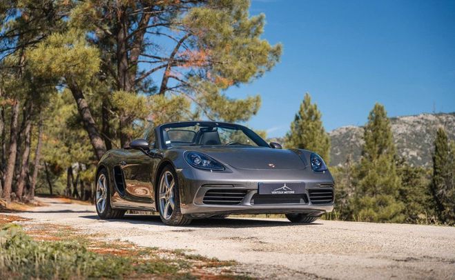 Porsche 718 BOXSTER (982) 2.0 300ch Gris de 2017