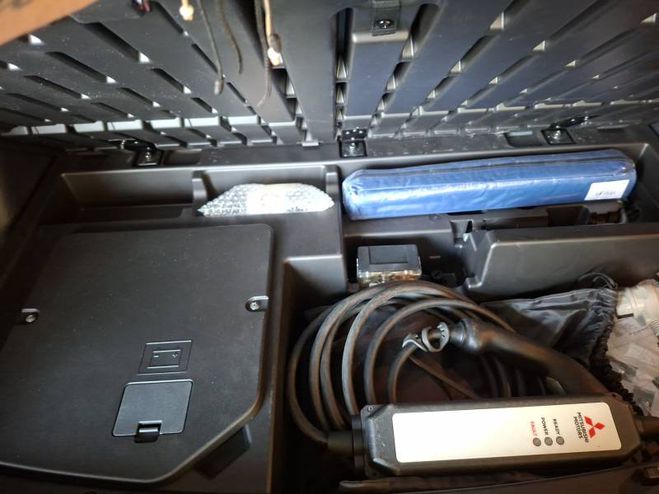 Mitsubishi Eclipse 2.4 MIVEC PHEV Twin Motor 4WD Intense Ed rouge de 2022