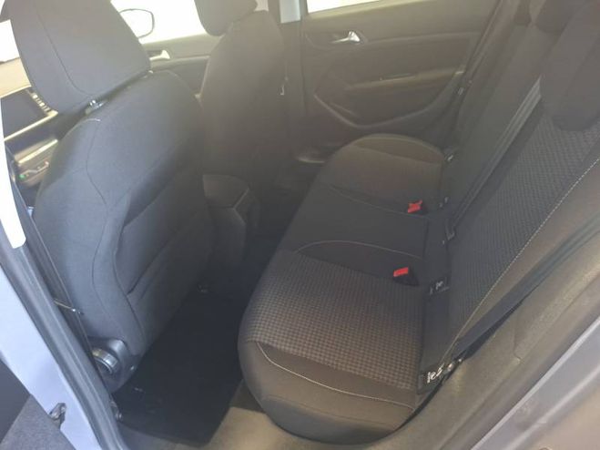 Peugeot 308 1.2 PureTech 110ch S&S BVM5 Style gris de 2017