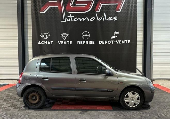 Renault Clio 1.2 16v 75ch Authentique 5p Gris de 2002