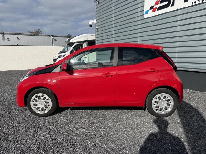 Toyota Aygo 1.0 VVTI 70 X-TREND / CAMERA DE RECUL /  Rouge de 2018