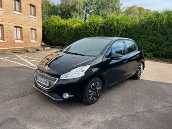  Voir d&eacute;tails -Peugeot 208 1.4 HDi 68ch BVM5 Active &agrave;  La Vaupali�re (76)
