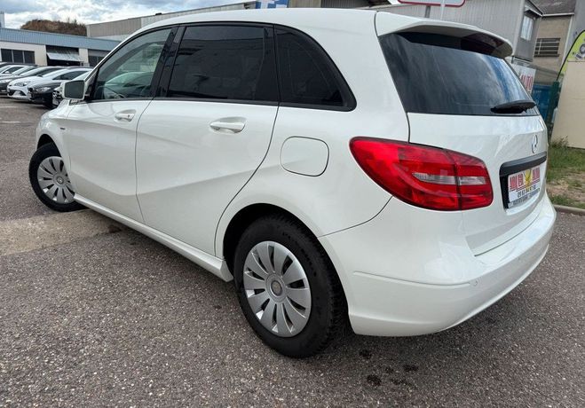 Mercedes Classe B Benz 180 DESIGN 122 CH 1�re MAIN Blanc de 2012