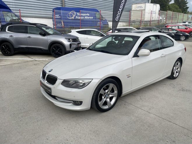 BMW Serie 3 330d xDrive Coup� Luxe - BVA E92 LCI PHA BLANC de 2012