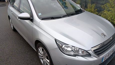 Peugeot 308 SW Belle 1.2 pur tech 2015 pour professi 2015 d'occasion a Marly (57)