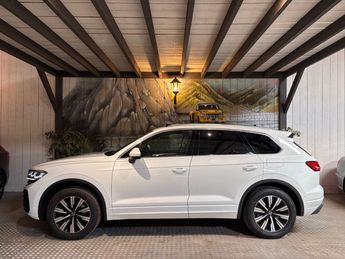  Voir d&eacute;tails -Volkswagen Touareg e-HYBRID 381 CV ELEGANCE 4MOTION TIPTRON &agrave; Charentilly (37)