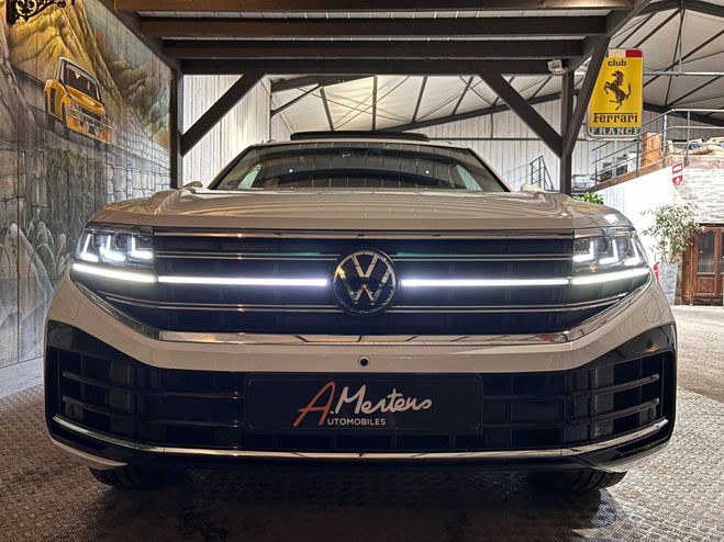 Volkswagen Touareg e-HYBRID 381 CV ELEGANCE 4MOTION TIPTRON Blanc de 2024