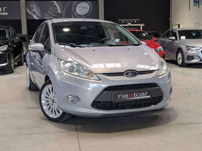Ford Fiesta 1.2i Titanium Gris M�tallis� de 