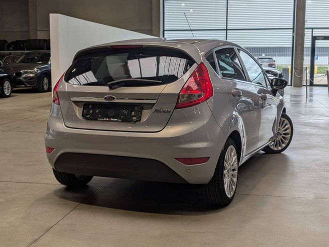 Ford Fiesta 1.2i Titanium Gris M�tallis� de 