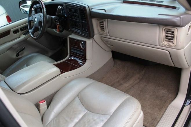 Cadillac Escalade 6.0 V8 345 BVA 4X4 NOIR de 2005