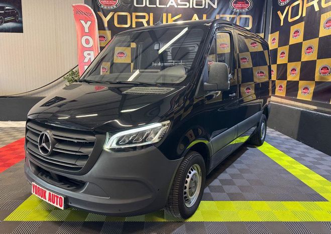 Mercedes Sprinter Benz 211 Cdi 114 cv Noir de 2021