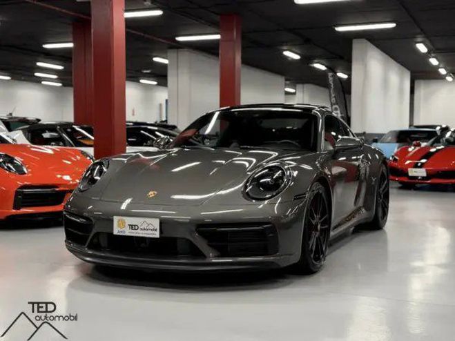 Porsche 911 992 Carrera 4 GTS 480cv  de 2024