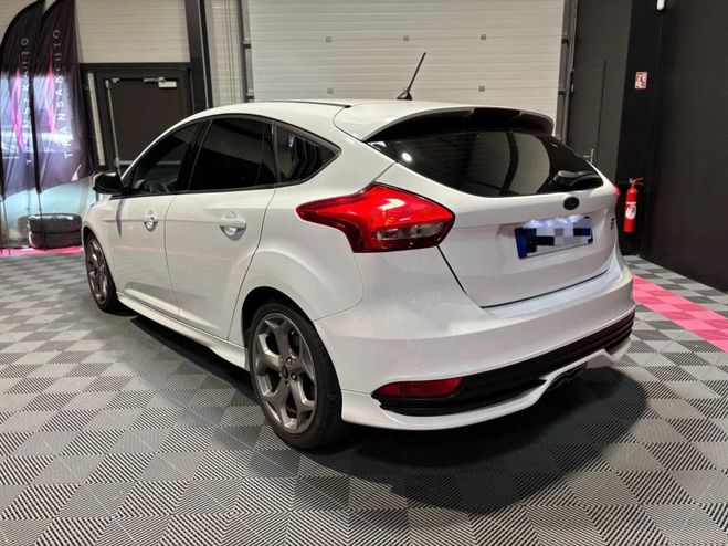 Ford Focus 2.0 TDCi 185 S ST PowerShift Blanc de 2017