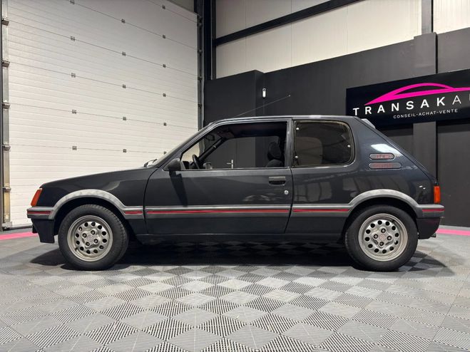 Peugeot 205 GTI 1.6L 115 CV - excellent etat 103000  Noir de 1986