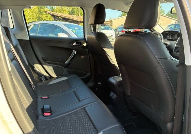 Peugeot 2008 1.6 hdi 115 cv garantie - Blanc de 2013
