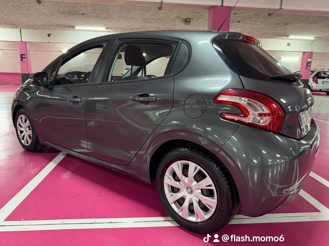 Peugeot 208 1.4 HDI 68 ACCESS Gris de 2012