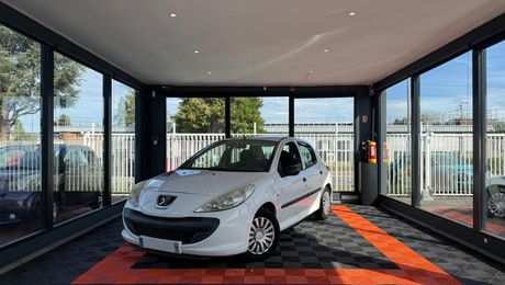 Peugeot 206 1.1 60 TRENDY 5P 2010 d'occasion a  Les Ulis (91)