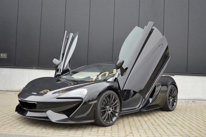 Mclaren 570 S full Black carbon V8 3.8L bi-turbo  de 2017