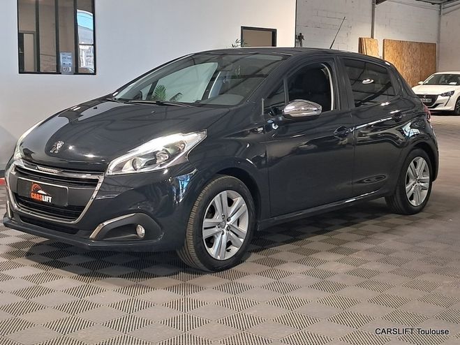Peugeot 208 1.2 - 82 CV STYLE PREMIERE MAIN HISTORIQ  de 2017