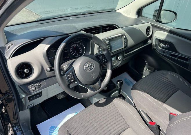 Toyota Yaris III PHASE 2 1.5 VVT-i 100ch BO�TE AUTOMA Noir de 2018