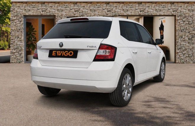 Skoda Fabia 1.0 MPI 75ch CLEVER- IDEAL JEUNE CONDUCT Blanc de 2018