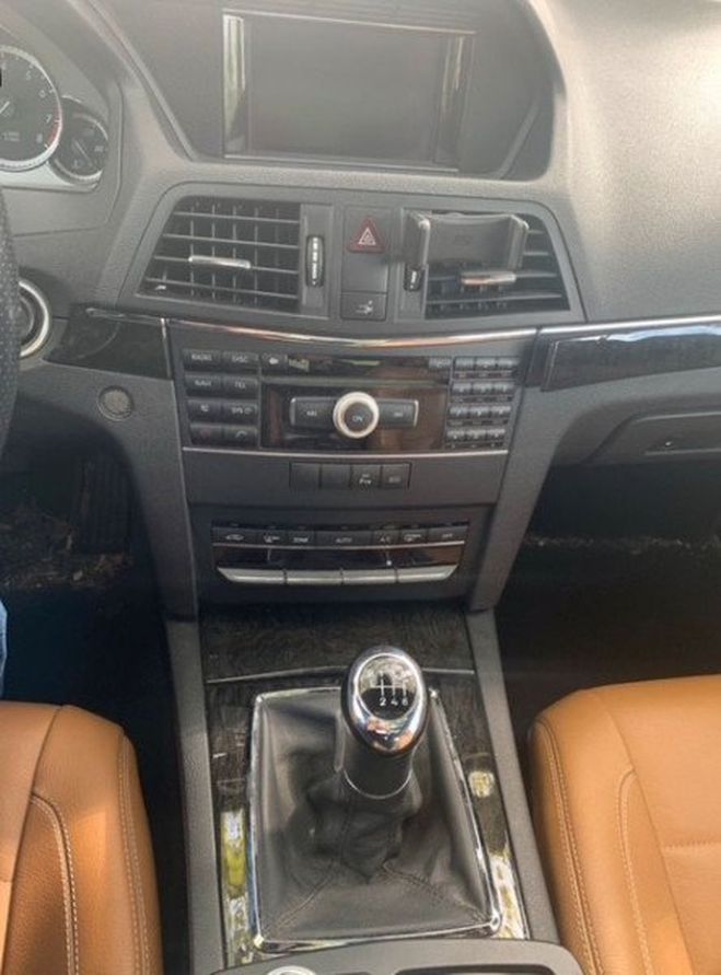 Mercedes Classe E COUPE 200 CGI BE Blanc de 2011