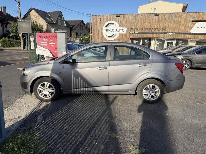 Chevrolet Aveo 1.2 - 86 LT clim   radar AR GRIS FONCE de 2012