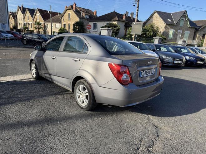Chevrolet Aveo 1.2 - 86 LT clim   radar AR GRIS FONCE de 2012