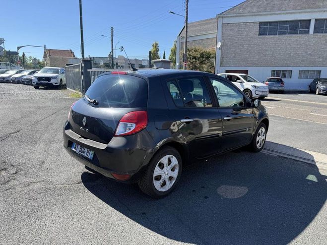 Renault Clio 1.5 dCi - 85 Dynamique TomTom NOIR de 2010