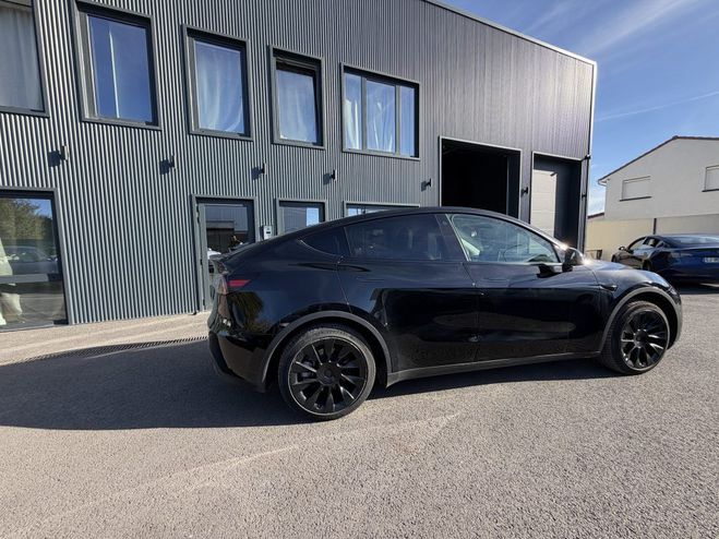 Tesla Model Y GRANDE AUTONOMIE PROPULSION Noir M�tallis� de 2024