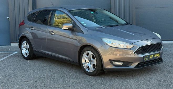 Ford Focus  Gris de 2015